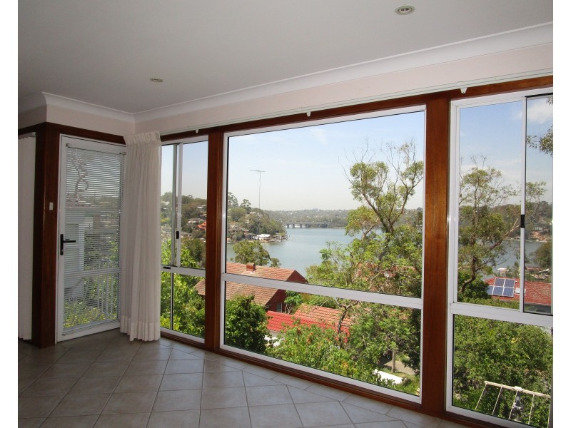 70 Lansdowne Parade, Oatley NSW 2223