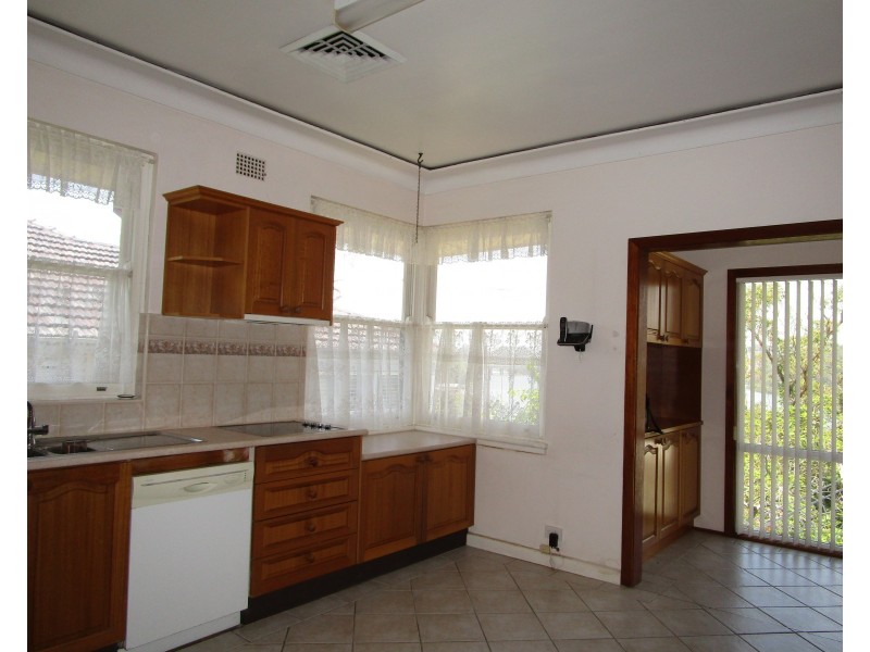 70 Lansdowne Parade, Oatley NSW 2223