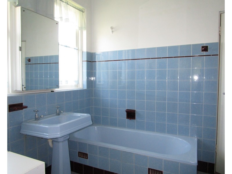 70 Lansdowne Parade, Oatley NSW 2223