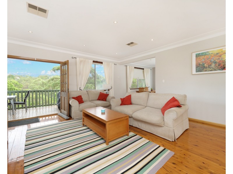 16 Jindabyne Crescent, Peakhurst Heights NSW 2210