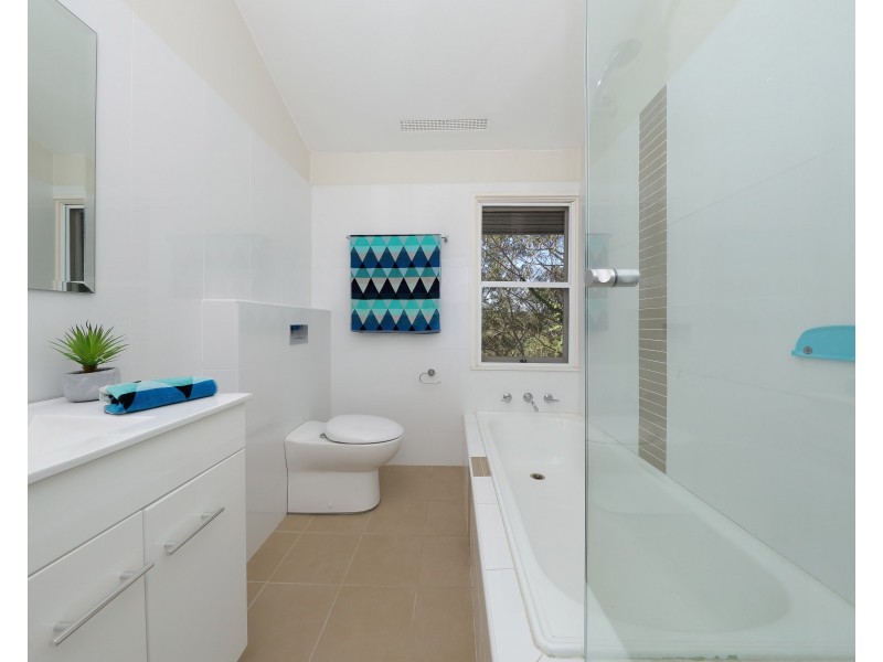 54 Wayne Avenue, Lugarno NSW 2210