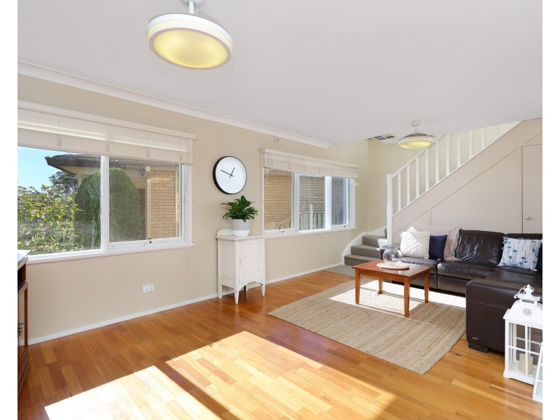 15 Maple Street, Lugarno NSW 2210