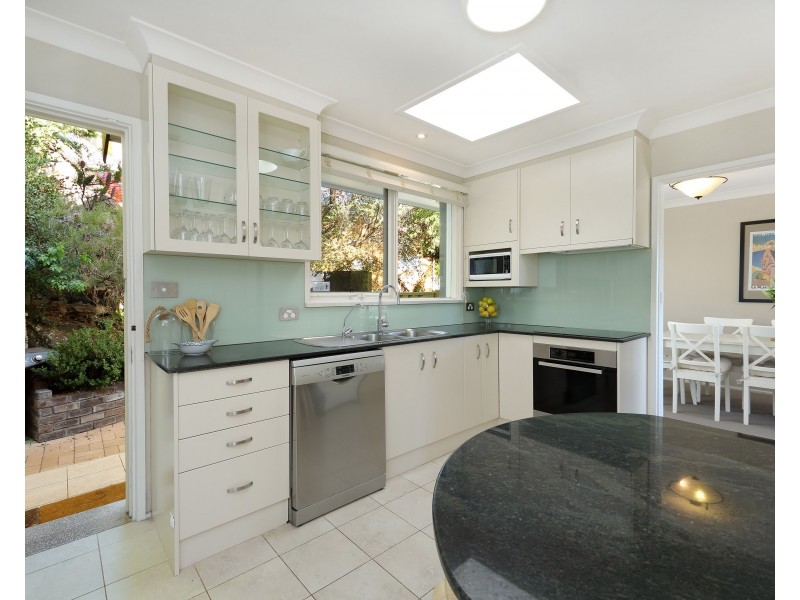 15 Maple Street, Lugarno NSW 2210