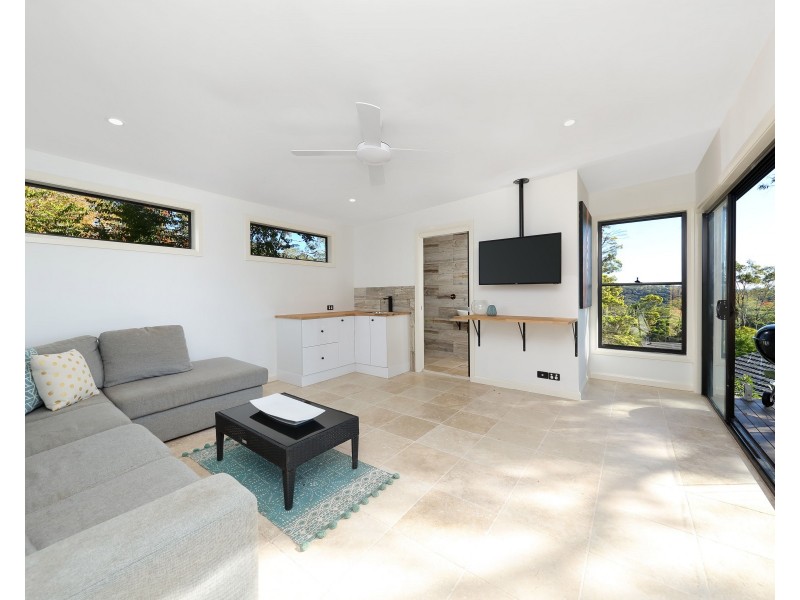 15 Maple Street, Lugarno NSW 2210