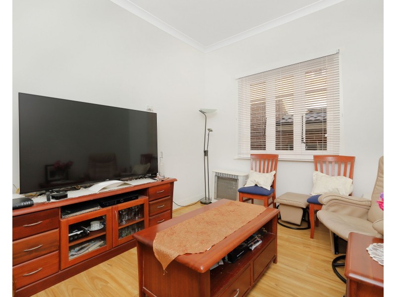 11 Universal Street, Mortdale NSW 2223