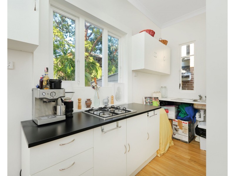 11 Universal Street, Mortdale NSW 2223