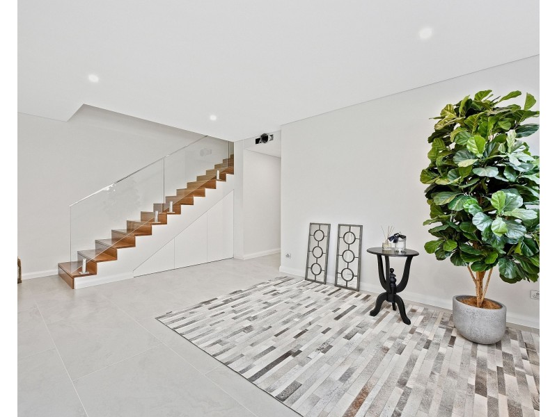 79b Gungah Bay Road, Oatley NSW 2223