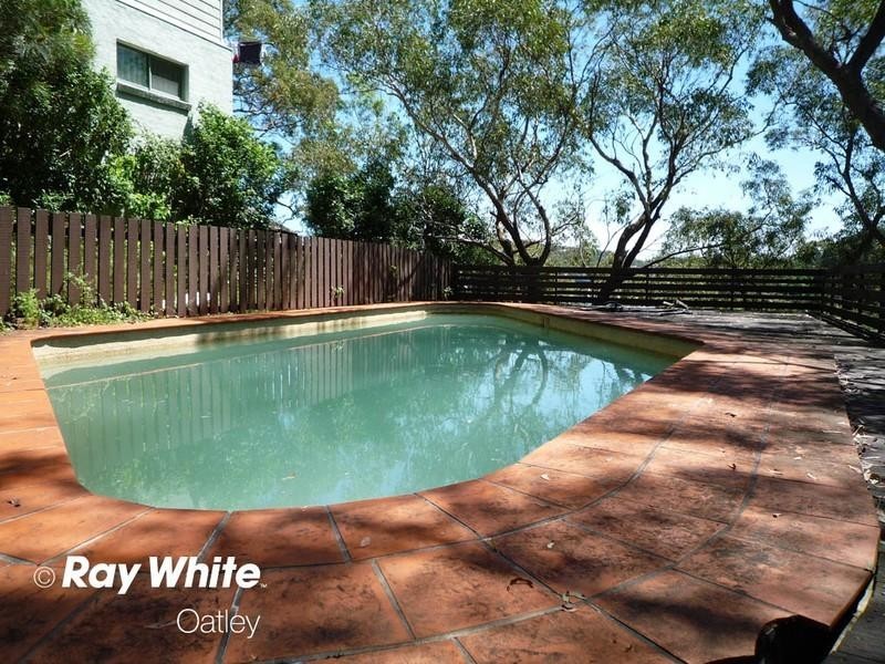 4 Dinjerra Crescent, Oatley NSW 2223