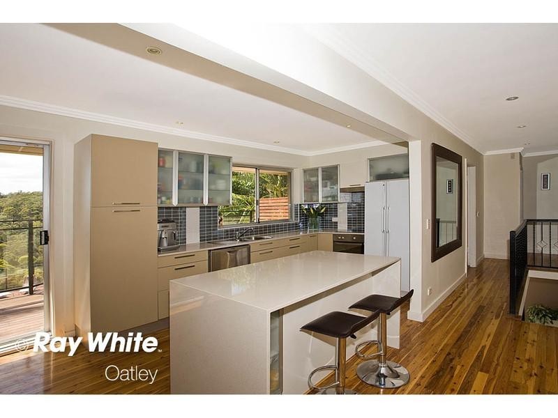 39 Waterside Parade, Peakhurst Heights NSW 2210