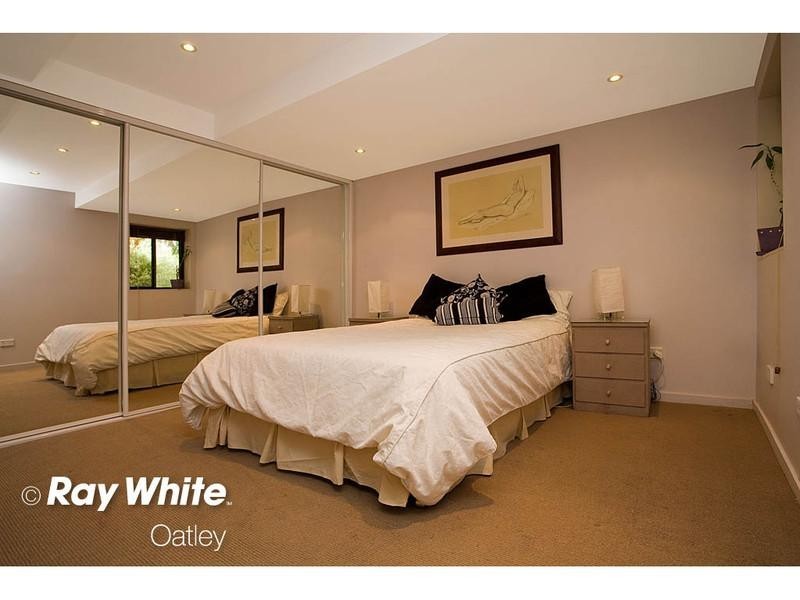 39 Waterside Parade, Peakhurst Heights NSW 2210