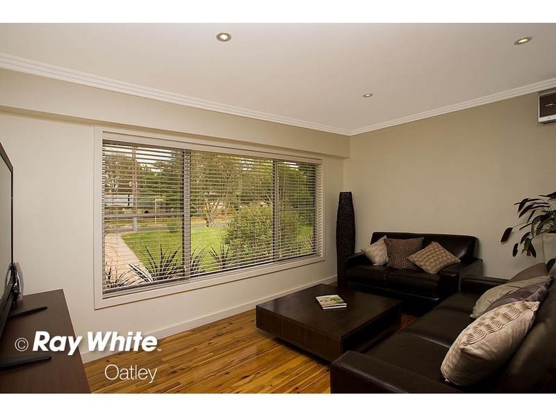 39 Waterside Parade, Peakhurst Heights NSW 2210