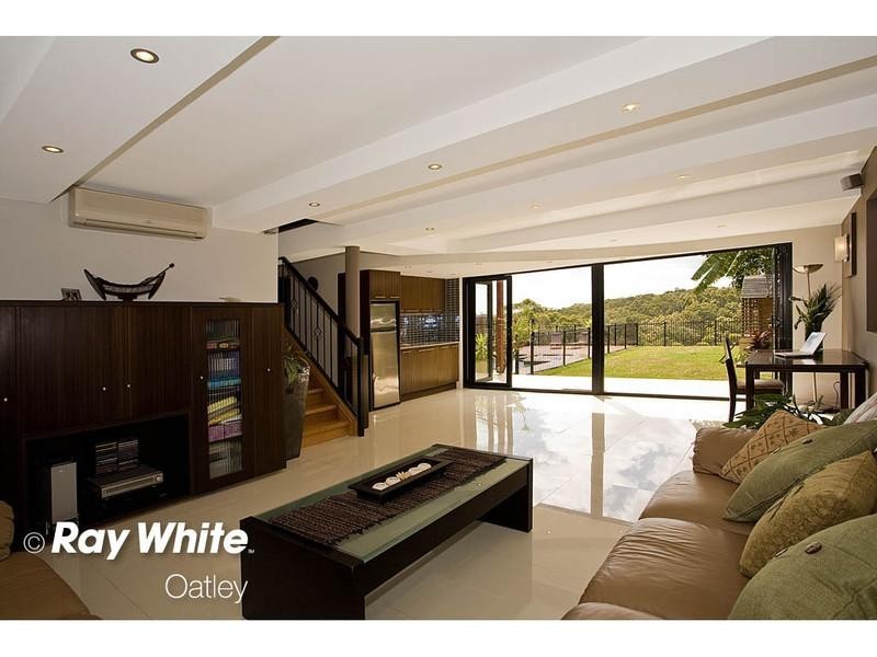 39 Waterside Parade, Peakhurst Heights NSW 2210