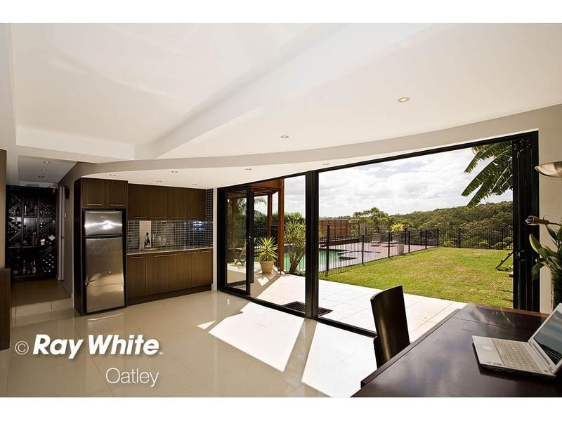 39 Waterside Parade, Peakhurst Heights NSW 2210