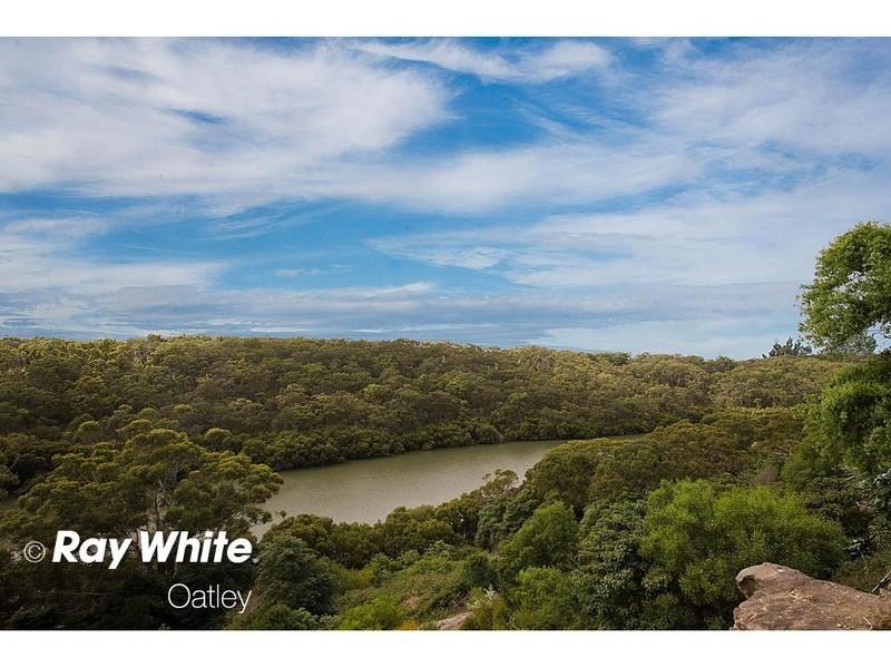 39 Waterside Parade, Peakhurst Heights NSW 2210