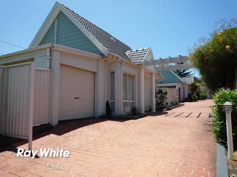 1/58 Belmore Road, Peakhurst NSW 2210