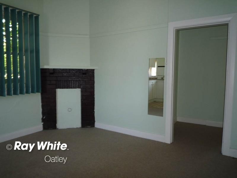 8 Rosebery Street, Penshurst NSW 2222