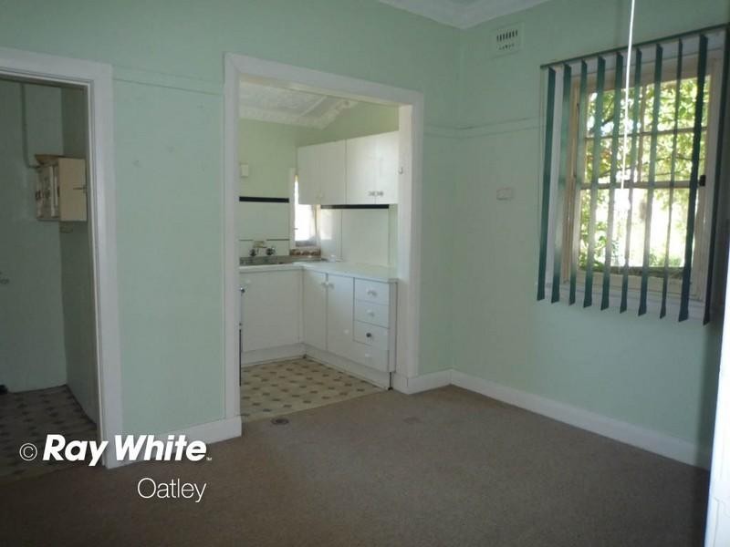 8 Rosebery Street, Penshurst NSW 2222