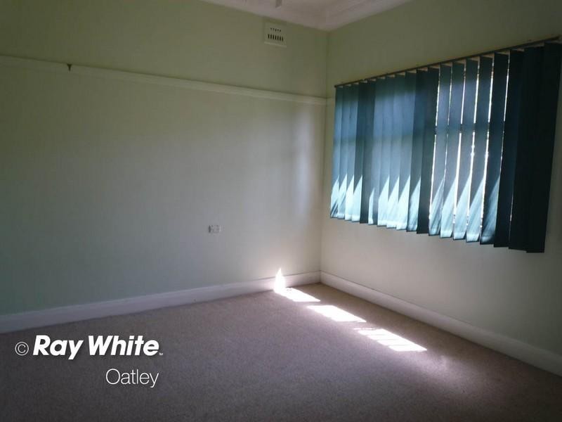 8 Rosebery Street, Penshurst NSW 2222