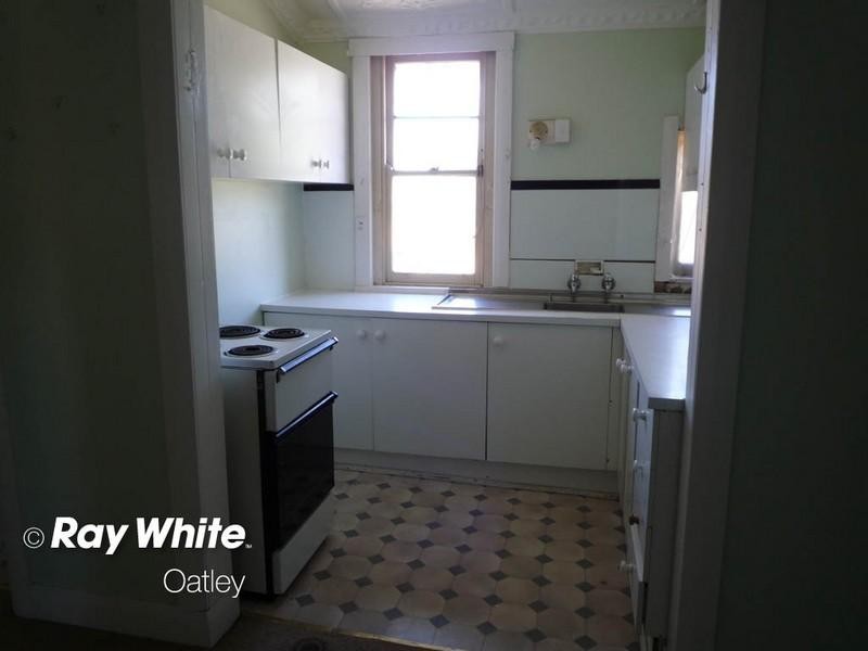 8 Rosebery Street, Penshurst NSW 2222