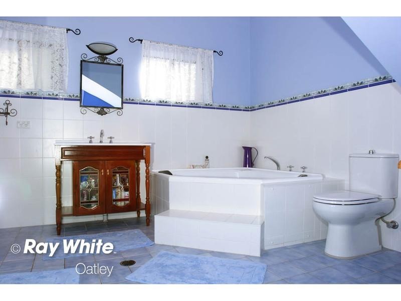 73 Waterside Parade, Peakhurst NSW 2210