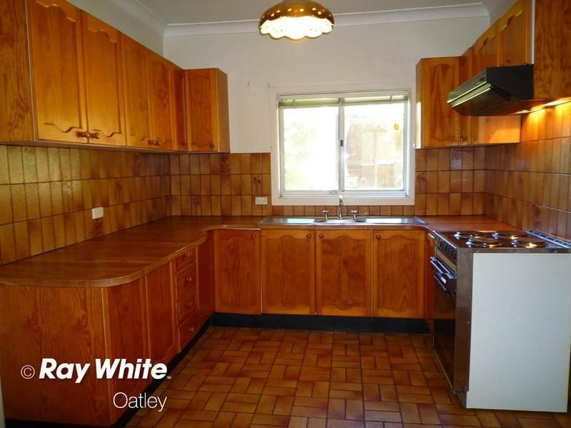 17 Glen Road, Oatley NSW 2223