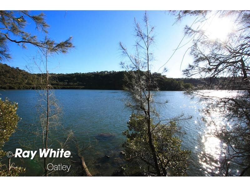 106 Lugarno Parade, Lugarno NSW 2210