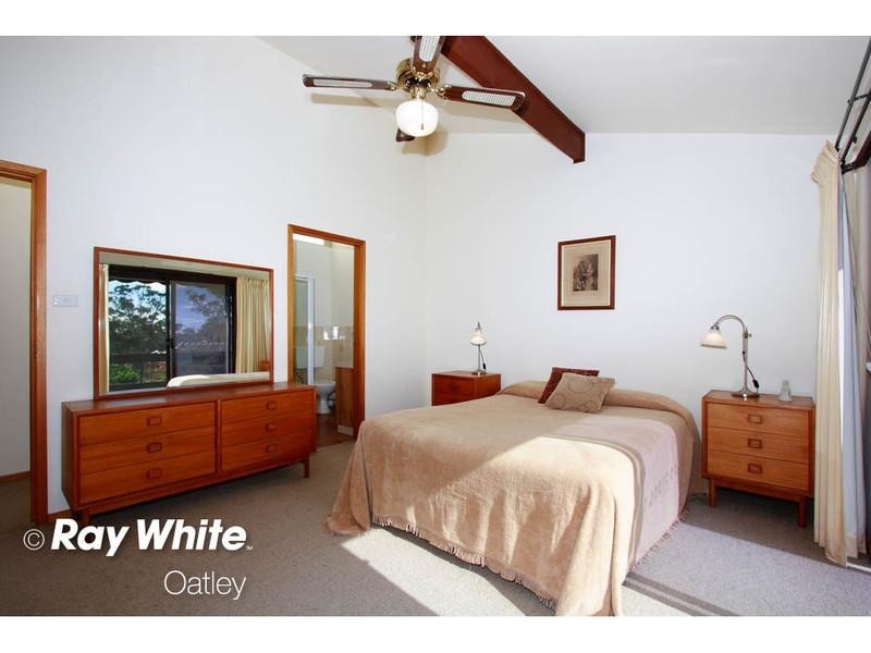 5 Cypress Drive, Lugarno NSW 2210