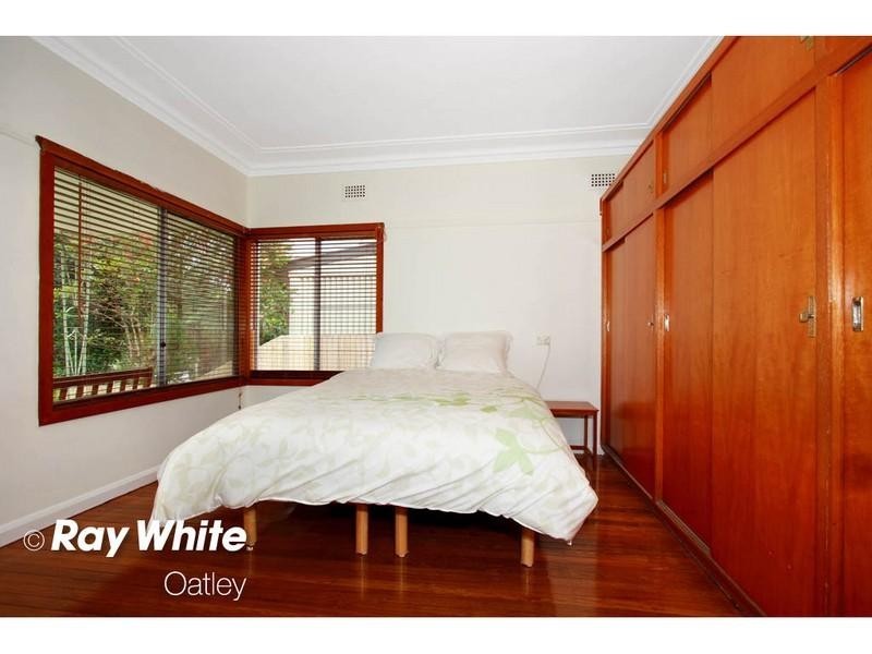 15 Boorara Avenue, Oatley NSW 2223