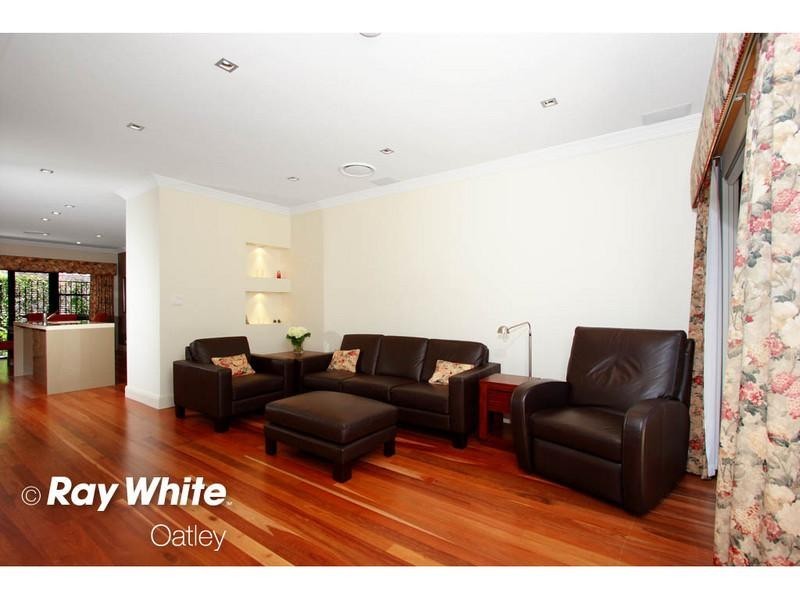 No.4, 16-18 River Road, Oatley NSW 2223