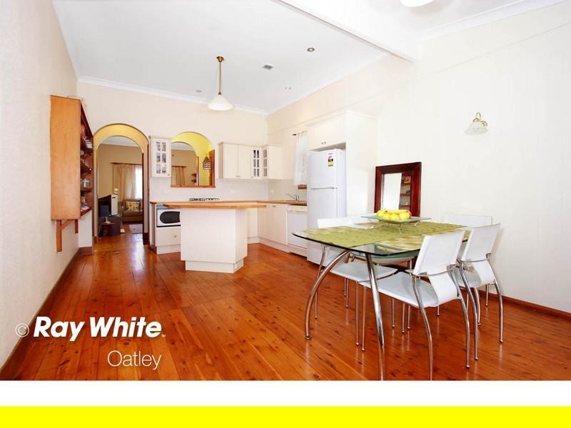 40 Seaforth Avenue, Oatley NSW 2223