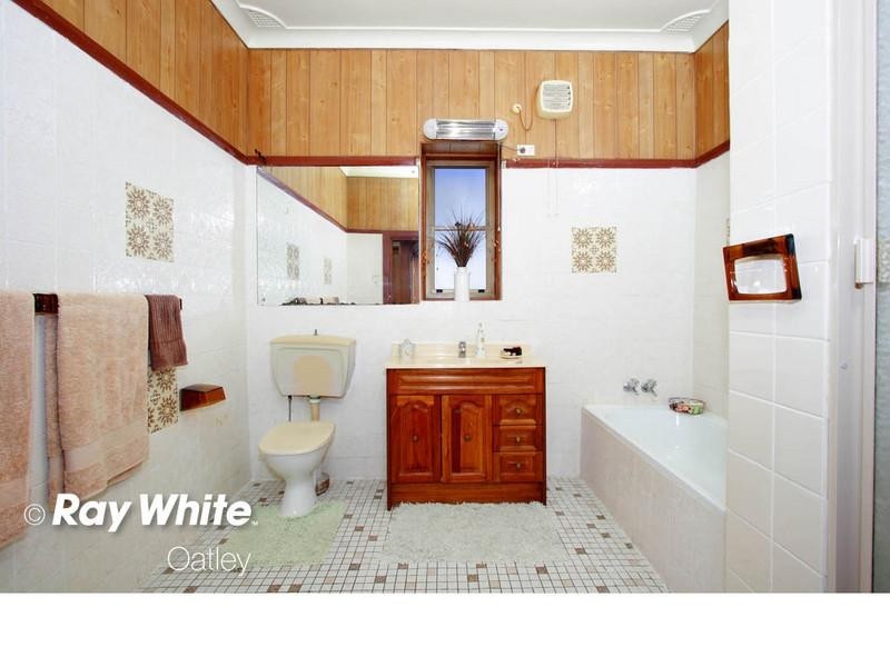 42 Central Road, Beverly Hills NSW 2209