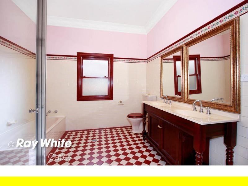 8 Nicholson Street, Penshurst NSW 2222