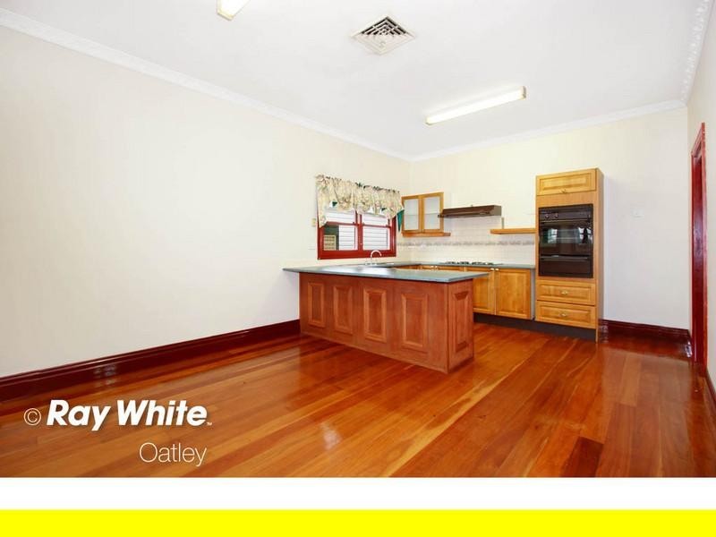 8 Nicholson Street, Penshurst NSW 2222