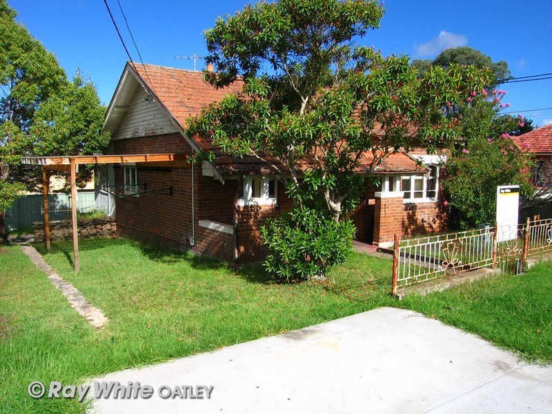 8 Rosebery Street, Penshurst NSW 2222