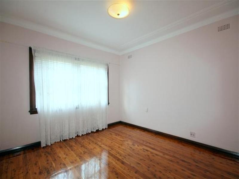 4 Lloyd Street, Oatley NSW 2223