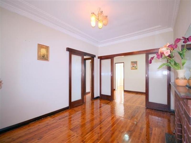 4 Lloyd Street, Oatley NSW 2223