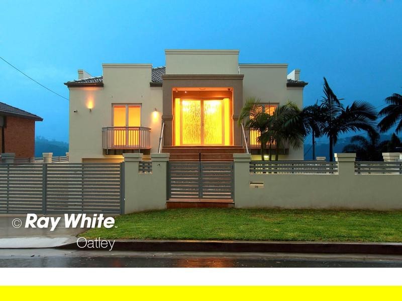 28 Moons Avenue, Lugarno NSW 2210