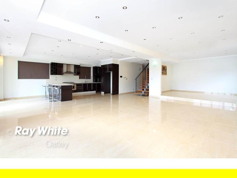 28 Moons Avenue, Lugarno NSW 2210