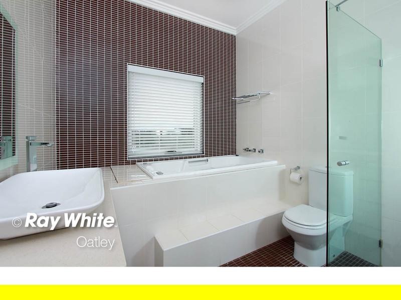 28 Moons Avenue, Lugarno NSW 2210