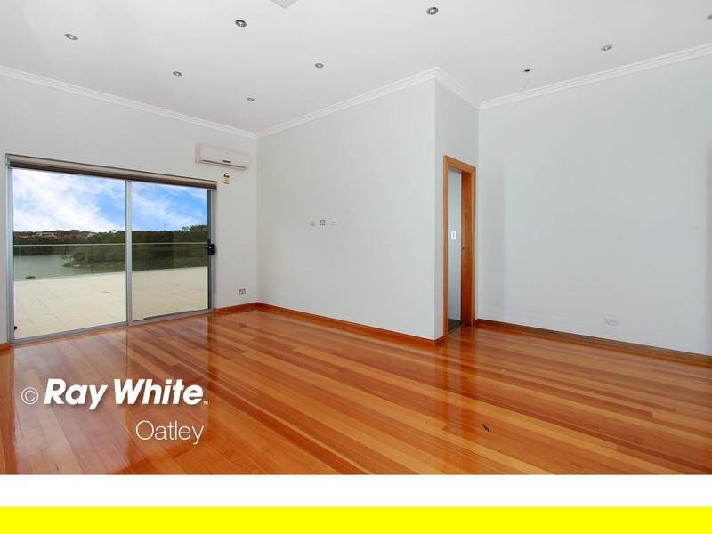 28 Moons Avenue, Lugarno NSW 2210