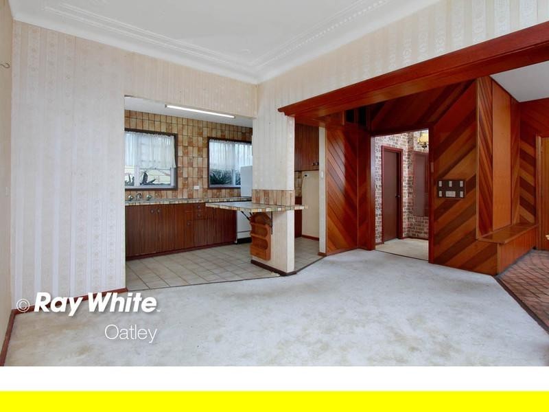 10 Baltimore Road, Mortdale NSW 2223