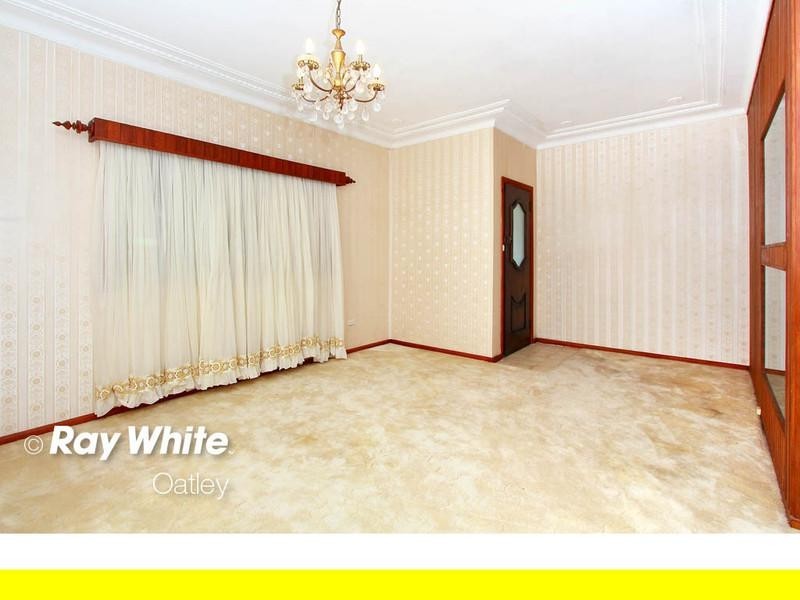 10 Baltimore Road, Mortdale NSW 2223