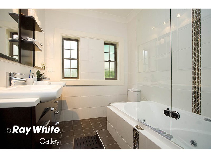 63 Lansdowne Crescent, Oatley NSW 2223