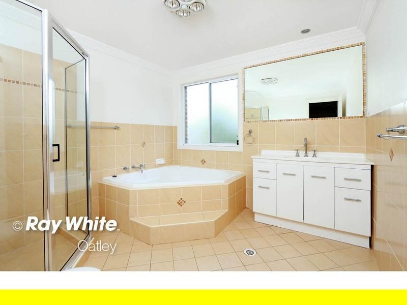 124 Hurstville Road, Hurstville Grove NSW 2220