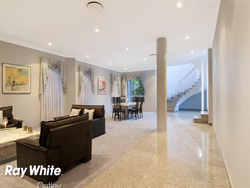 11 Whitfield Parade, Hurstville Grove NSW 2220
