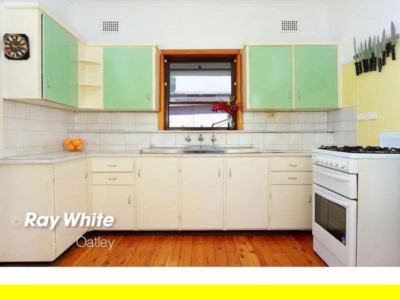 106 Boundary Road, Mortdale NSW 2223