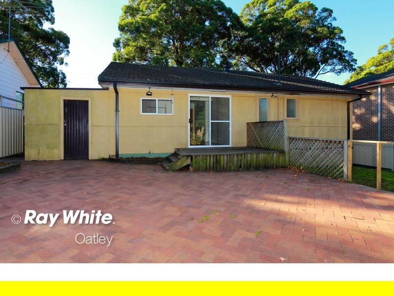 13 Balmoral Road, Mortdale NSW 2223