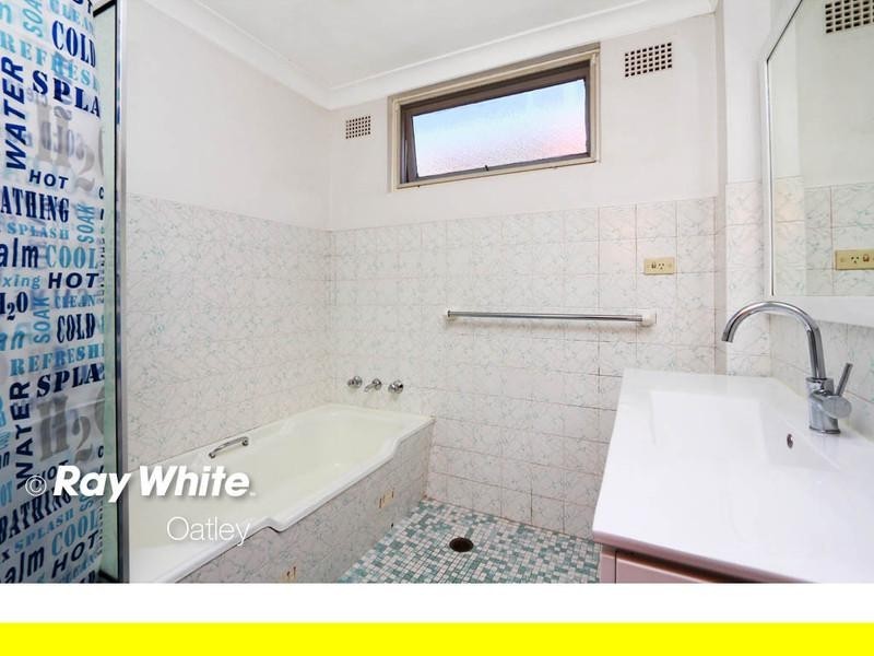 1/27 Wonoona Pde East, Oatley NSW 2223