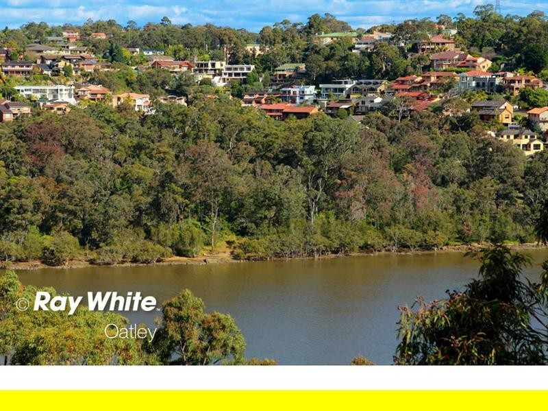 19 Woodlands Avenue, Lugarno NSW 2210