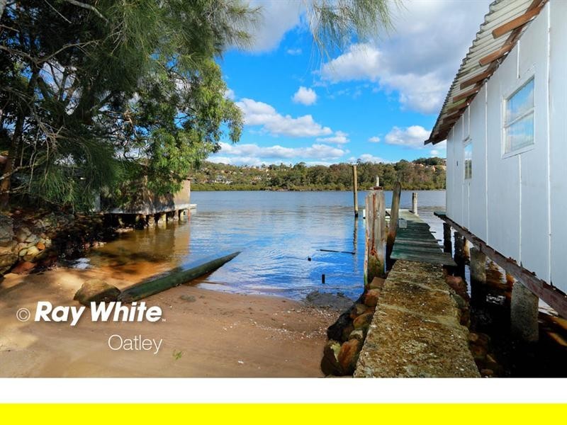 19 Woodlands Avenue, Lugarno NSW 2210